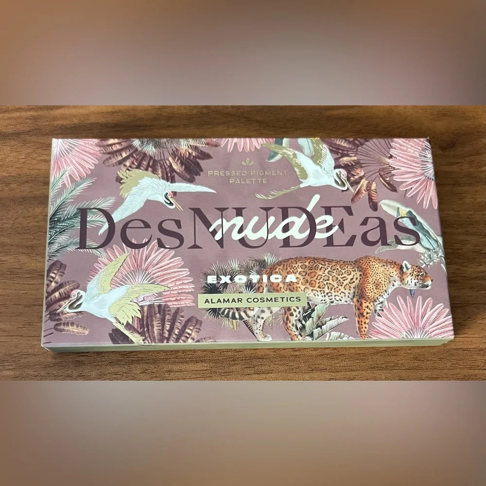 Alamar Cosmetics DesNUDEas Exotica Pressed Pigment 8 Ct Eyeshadow Palette NIB!